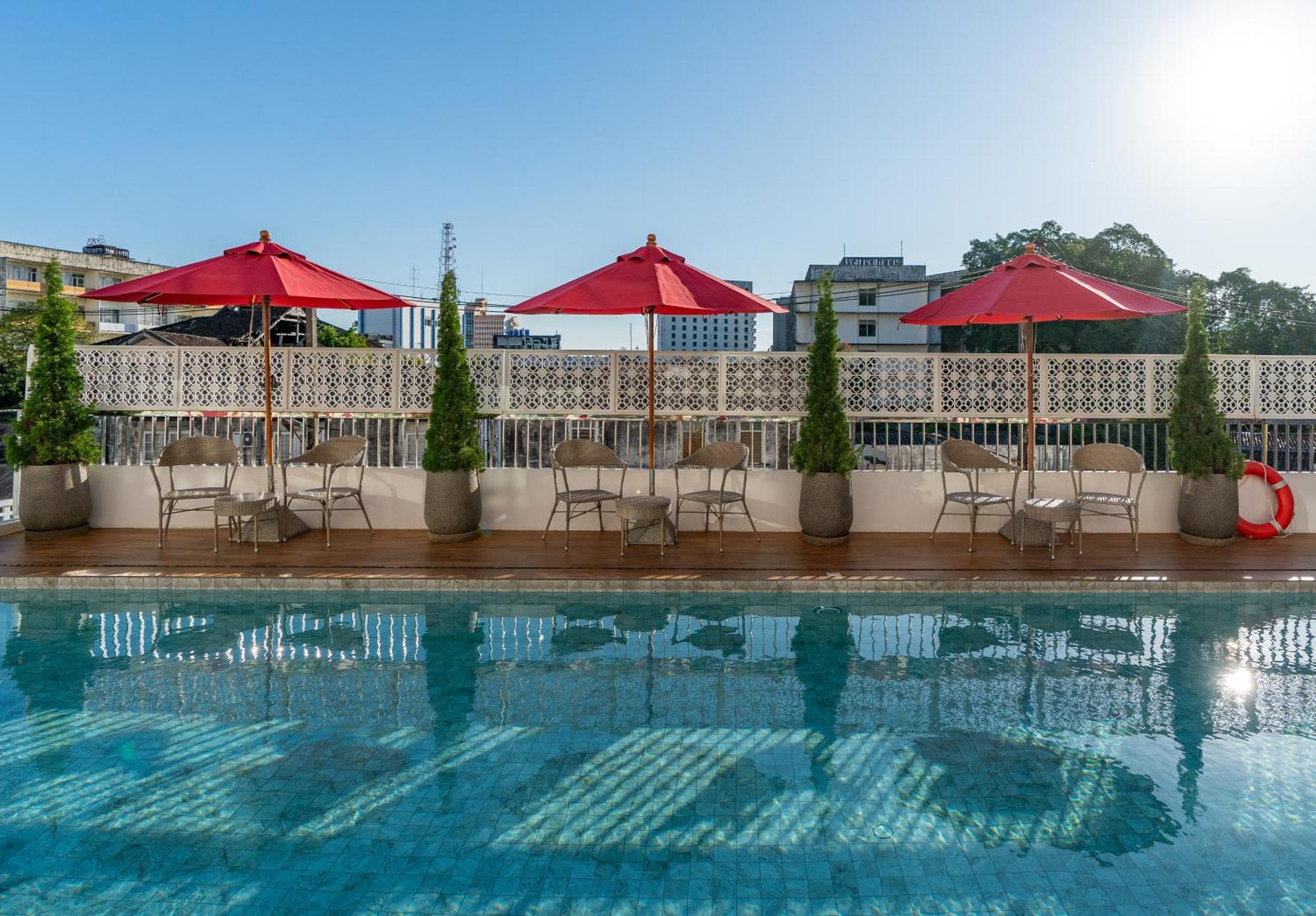 Hotel Midtown Ratsada Phuket Eksteriør billede